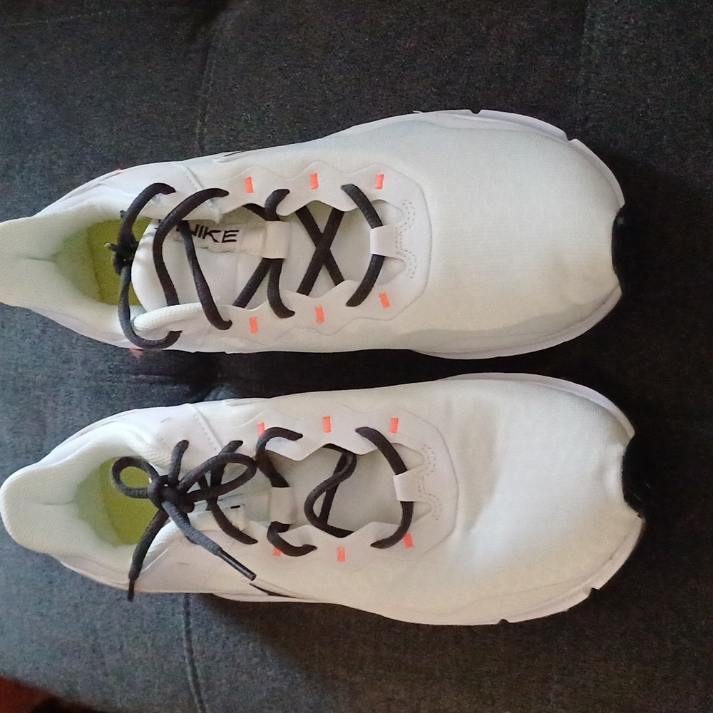Nike shoes size 12 New with out tag